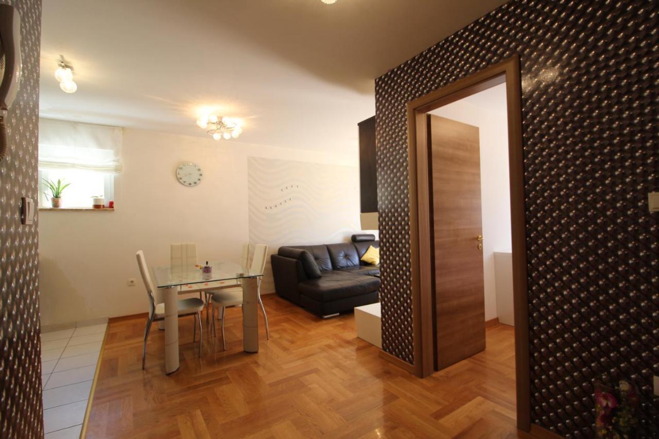 Macadamia Apartment With Garage Parking Сплит Екстериор снимка