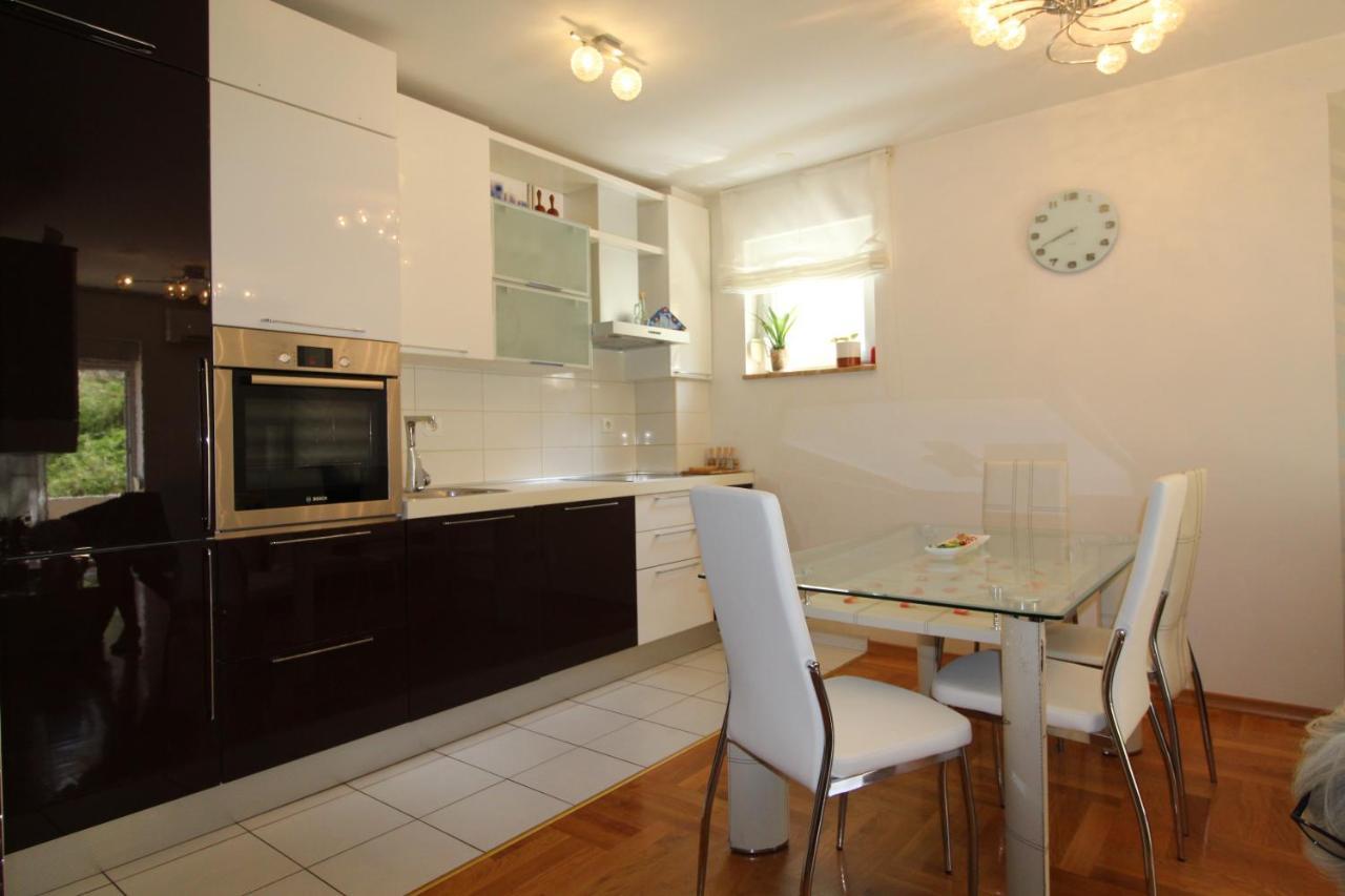 Macadamia Apartment With Garage Parking Сплит Екстериор снимка